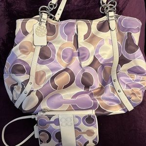 Vintage Coach tote with matching wristlet. Gently used, excellent condition